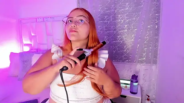 LeahxBarker online show from 10-22-25, 01:49