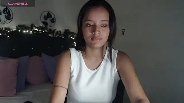 Snapshot of mia_sweetdc chatting on 12-12-24, 06:10 mia sweetdc online show from 12-12-24, 06:10