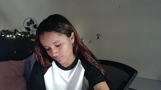 Snapshot of mia_sweetdc chatting on 12-08-24, 09:19 mia sweetdc online show from 12-08-24, 09:19