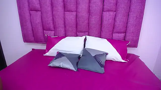 Briannacastello online show from 02-19-25, 04:44