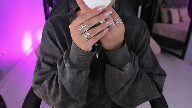 renee shelby  online show from 02-16-26, 07:56