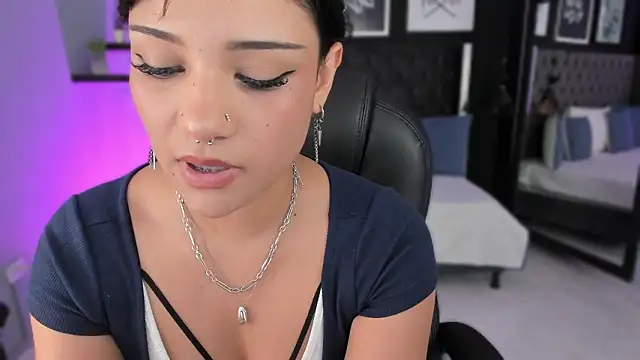 renee shelby  online show from 03-09-26, 08:34