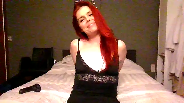 CristinaDeLuxe online show from 03-10-26, 07:40