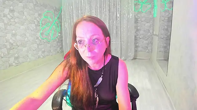 JessicaFamee online show from 10-18-25, 11:40