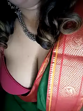 Snapshot of Leo_shreya_888 chatting on 01-14-25, 05:23 Leo shreya 888 online show from 01-14-25, 05:23