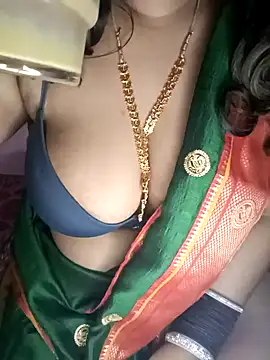 Snapshot of Leo_shreya_888 chatting on 12-21-24, 07:27 Leo shreya 888 online show from 12-21-24, 07:27