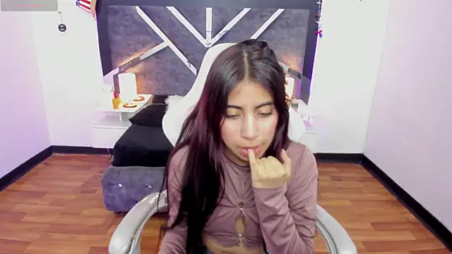 lunitaa18 online show from 02-10-25, 09:25