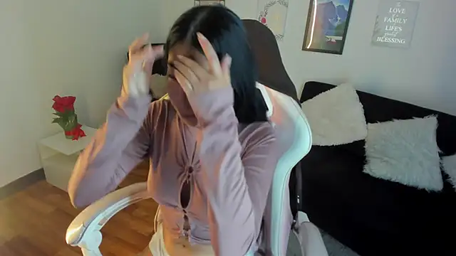 lunitaa18 online show from 09-24-25, 08:37