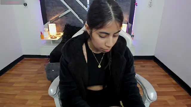 lunitaa18 online show from 02-27-25, 01:41