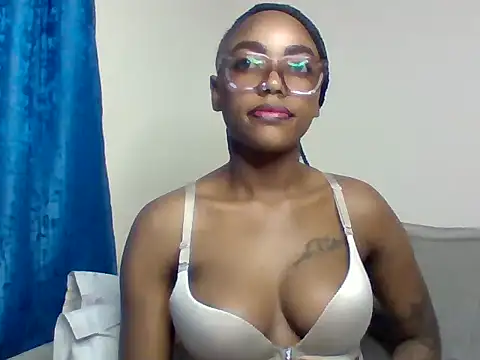 Snapshot of _crystal_princesss chatting on 06-06-26, 02:06 crystal princesss online show from 06-06-26, 02:06