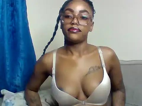Snapshot of _crystal_princesss chatting on 06-21-26, 04:51 crystal princesss online show from 06-21-26, 04:51