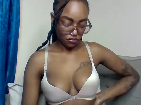 Snapshot of _crystal_princesss chatting on 06-14-26, 10:22 crystal princesss online show from 06-14-26, 10:22