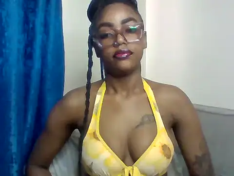 Snapshot of _crystal_princesss chatting on 06-27-26, 06:08 crystal princesss online show from 06-27-26, 06:08