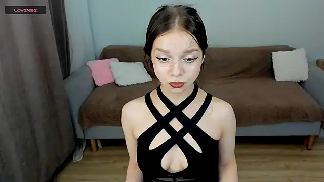 crystal lilith online show from 05-17-26, 01:33