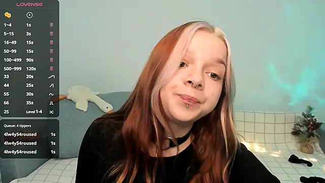 Snapshot of crystal_lilith chatting on 12-10-24, 01:22 crystal lilith online show from 12-10-24, 01:22