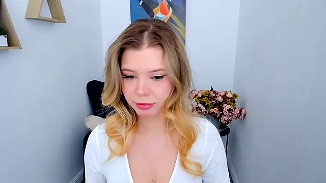 FollowLovee online show from 02-24-26, 06:42