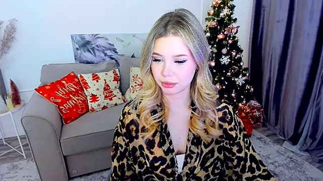 FollowLovee online show from 12-14-25, 07:30