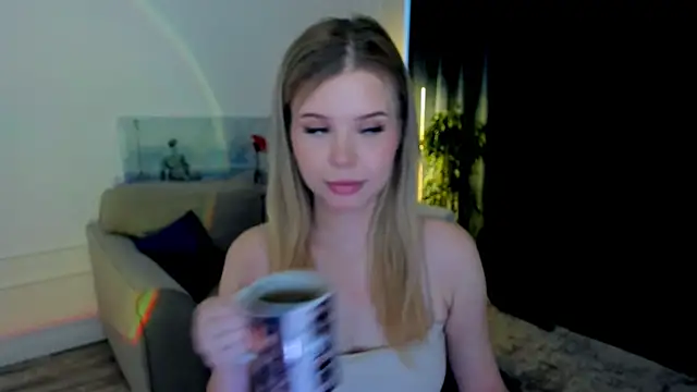 FollowLovee online show from 05-20-26, 04:20