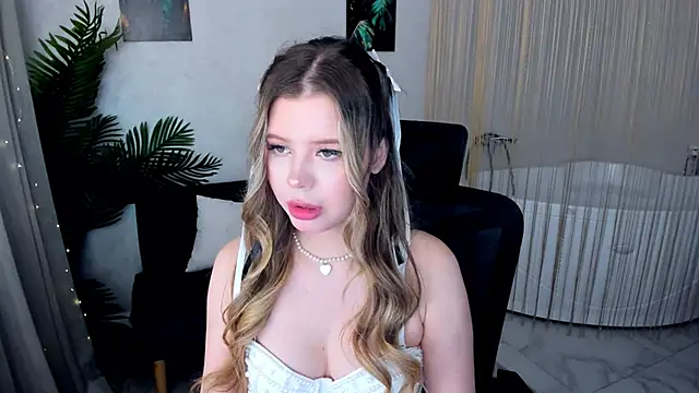 FollowLovee online show from 09-20-25, 11:37