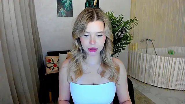 FollowLovee online show from 06-14-26, 07:48