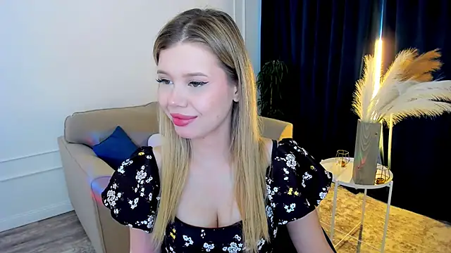 FollowLovee online show from 06-12-26, 03:59