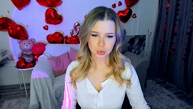 FollowLovee online show from 02-06-26, 03:35