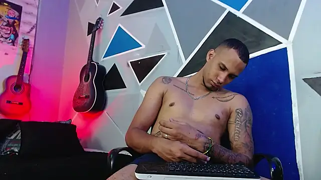 MagnusFrost online show from 09-21-25, 09:03