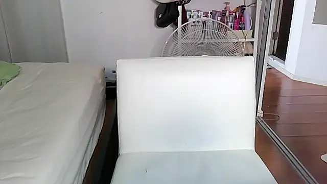 Snapshot of iamMalixxx chatting on 02-05-26, 10:55 iamMalixxx online show from 02-05-26, 10:55