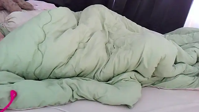 Snapshot of iamMalixxx chatting on 02-16-26, 12:31 iamMalixxx online show from 02-16-26, 12:31