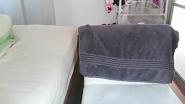 Snapshot of iamMalixxx chatting on 02-20-26, 09:33 iamMalixxx online show from 02-20-26, 09:33