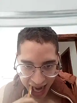 Snapshot of Loboalv chatting on 11-20-25, 06:52 Loboalv online show from 11-20-25, 06:52