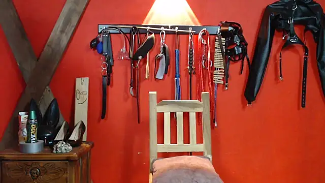 kinky slave  online show from 02-05-26, 10:05