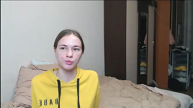 leila bambi  online show from 03-20-25, 02:53