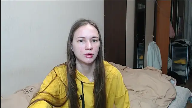 leila bambi  online show from 03-20-25, 08:31