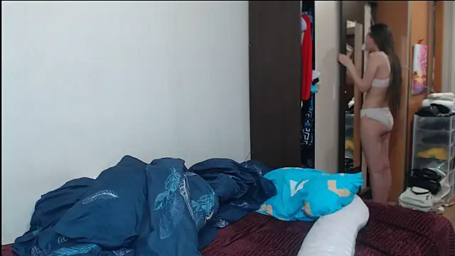 leila bambi  online show from 03-14-25, 01:05