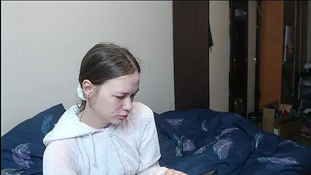 leila bambi  online show from 03-13-25, 05:50