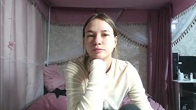 leila bambi  online show from 12-01-25, 06:42