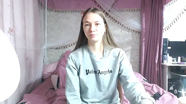 leila bambi  online show from 12-02-25, 07:37