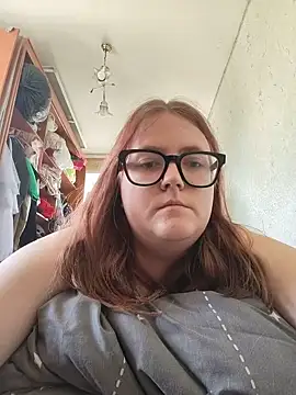 Snapshot of DesireMelissa chatting on 05-16-26, 07:40 DesireMelissa online show from 05-16-26, 07:40