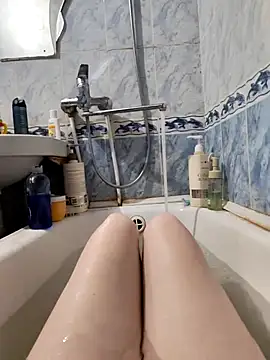 Snapshot of DesireMelissa chatting on 05-11-26, 03:18 DesireMelissa online show from 05-11-26, 03:18