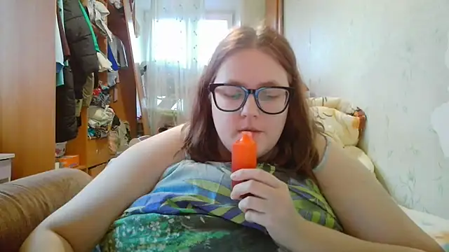 DesireMelissa online show from 12-18-25, 09:03