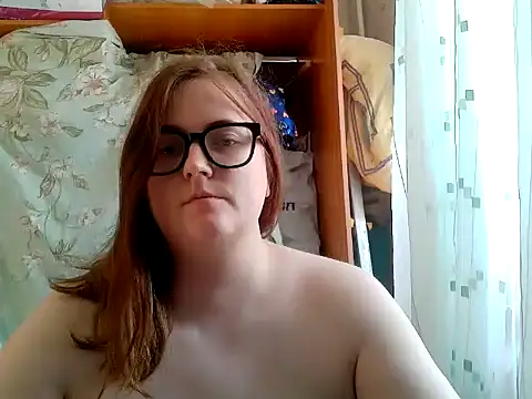 Snapshot of DesireMelissa chatting on 05-28-26, 01:17 DesireMelissa online show from 05-28-26, 01:17