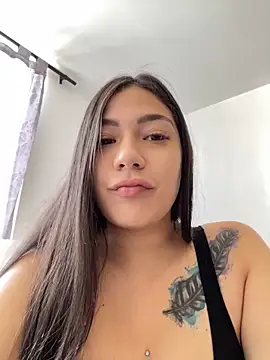 Latina vanessa online show from 03-16-25, 01:49