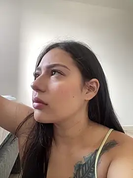 Latina vanessa online show from 10-09-25, 02:06