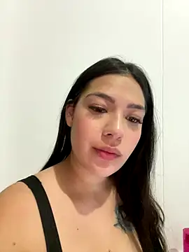 Latina vanessa online show from 09-18-25, 11:19