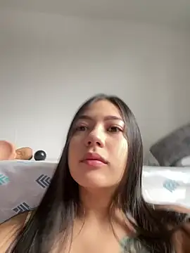 Latina vanessa online show from 02-06-26, 01:51