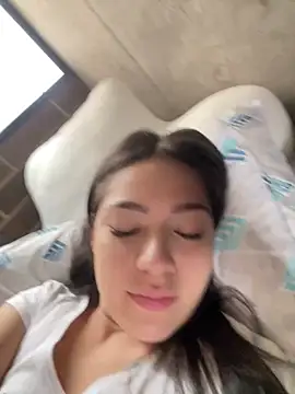 Latina vanessa online show from 03-16-26, 08:11