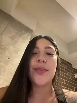 Latina vanessa online show from 03-28-26, 03:51