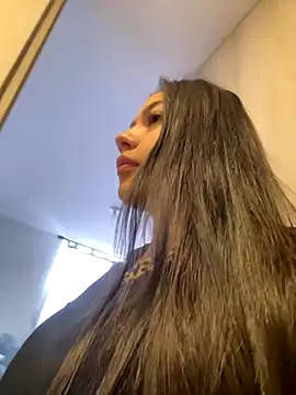 Latina vanessa online show from 09-19-25, 12:31