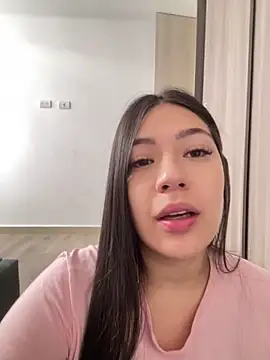 Latina vanessa online show from 02-02-26, 05:01